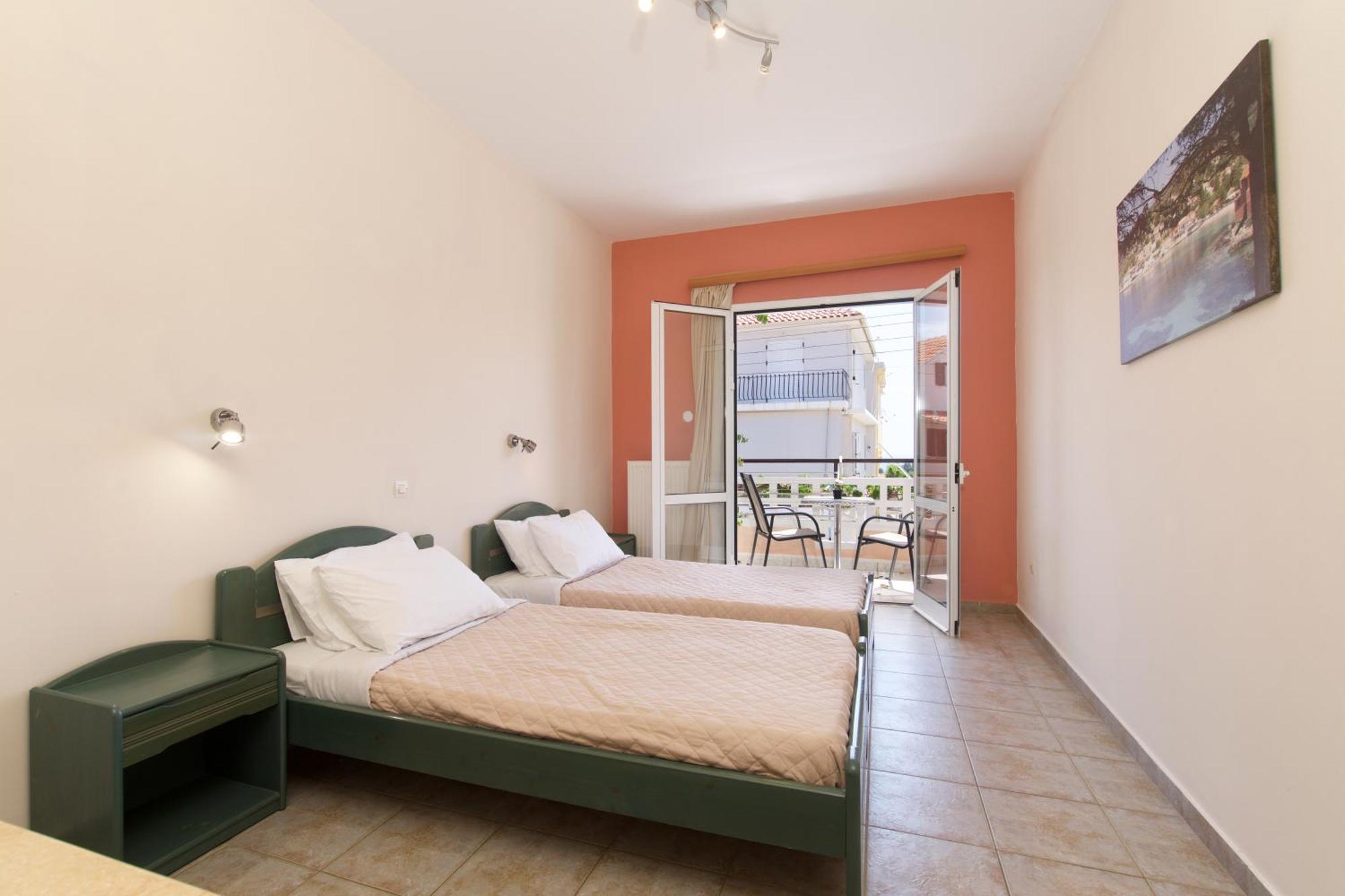 Theodora Studios & Apartments Skala  Экстерьер фото