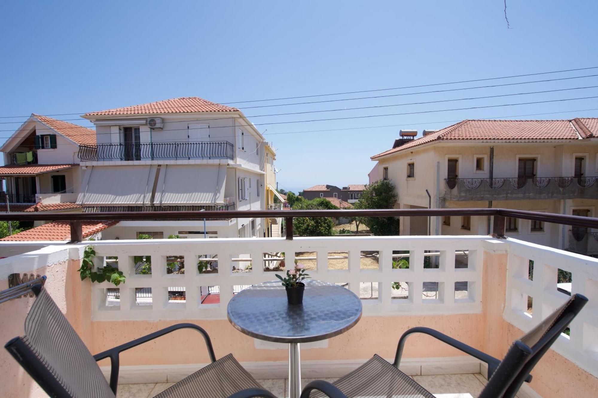 Theodora Studios & Apartments Skala  Экстерьер фото