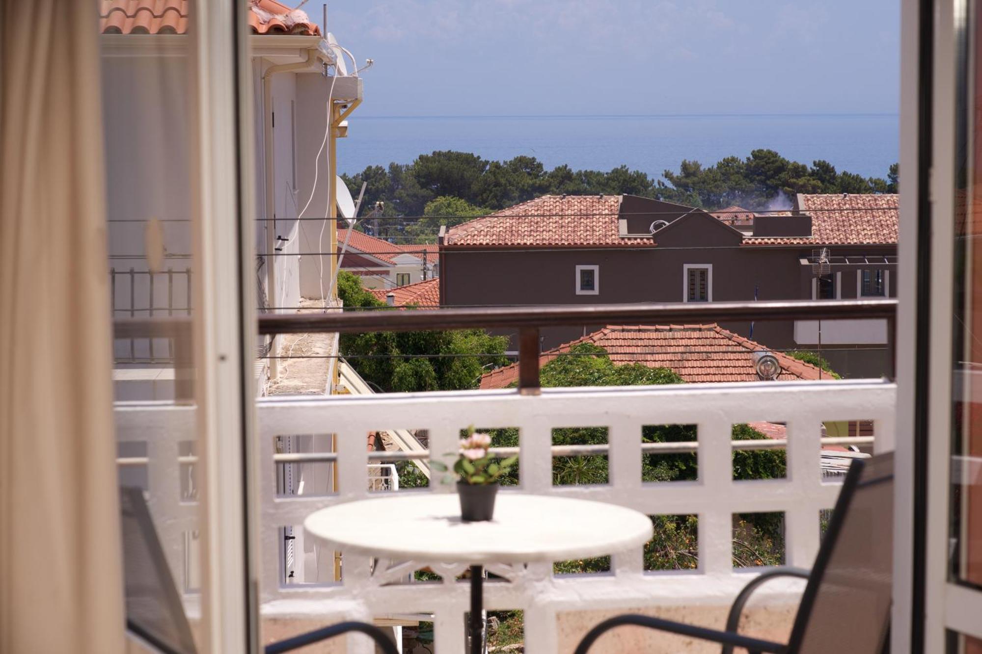 Theodora Studios & Apartments Skala  Экстерьер фото