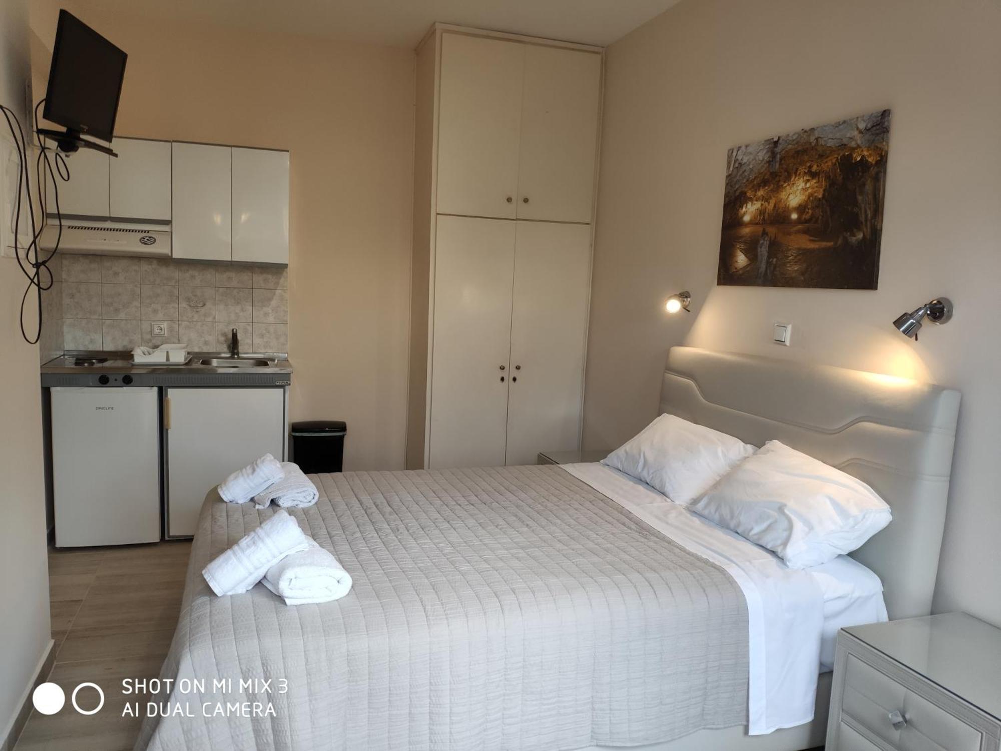 Theodora Studios & Apartments Skala  Экстерьер фото