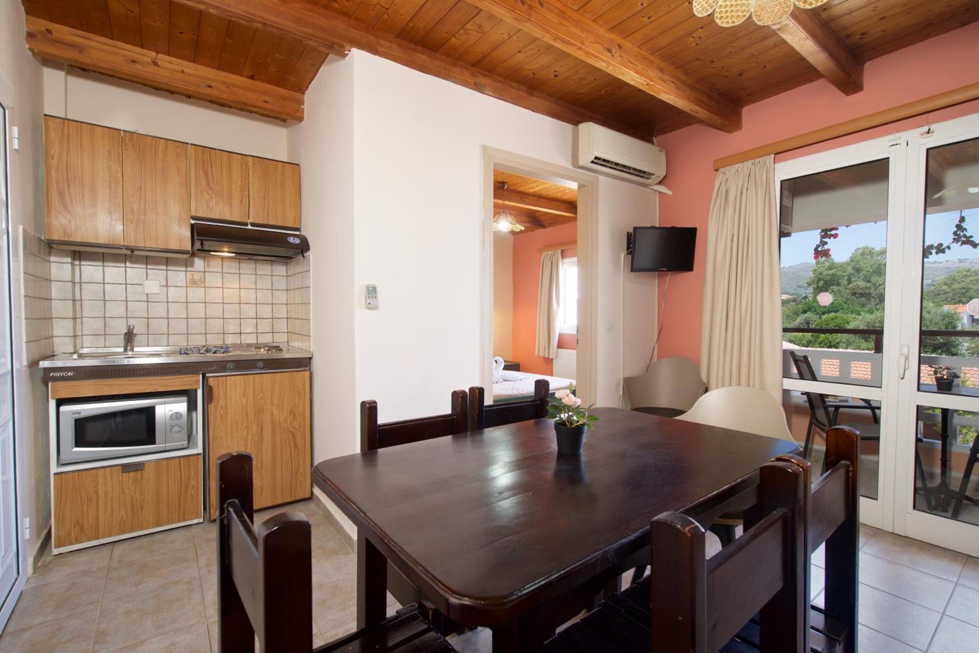 Theodora Studios & Apartments Skala  Экстерьер фото